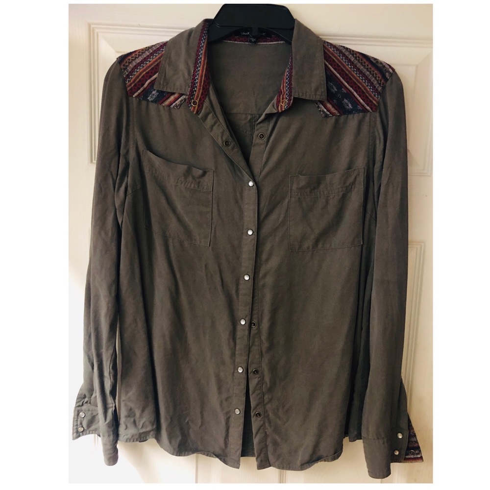 Velvet Heart brand Army green Shirt button down
